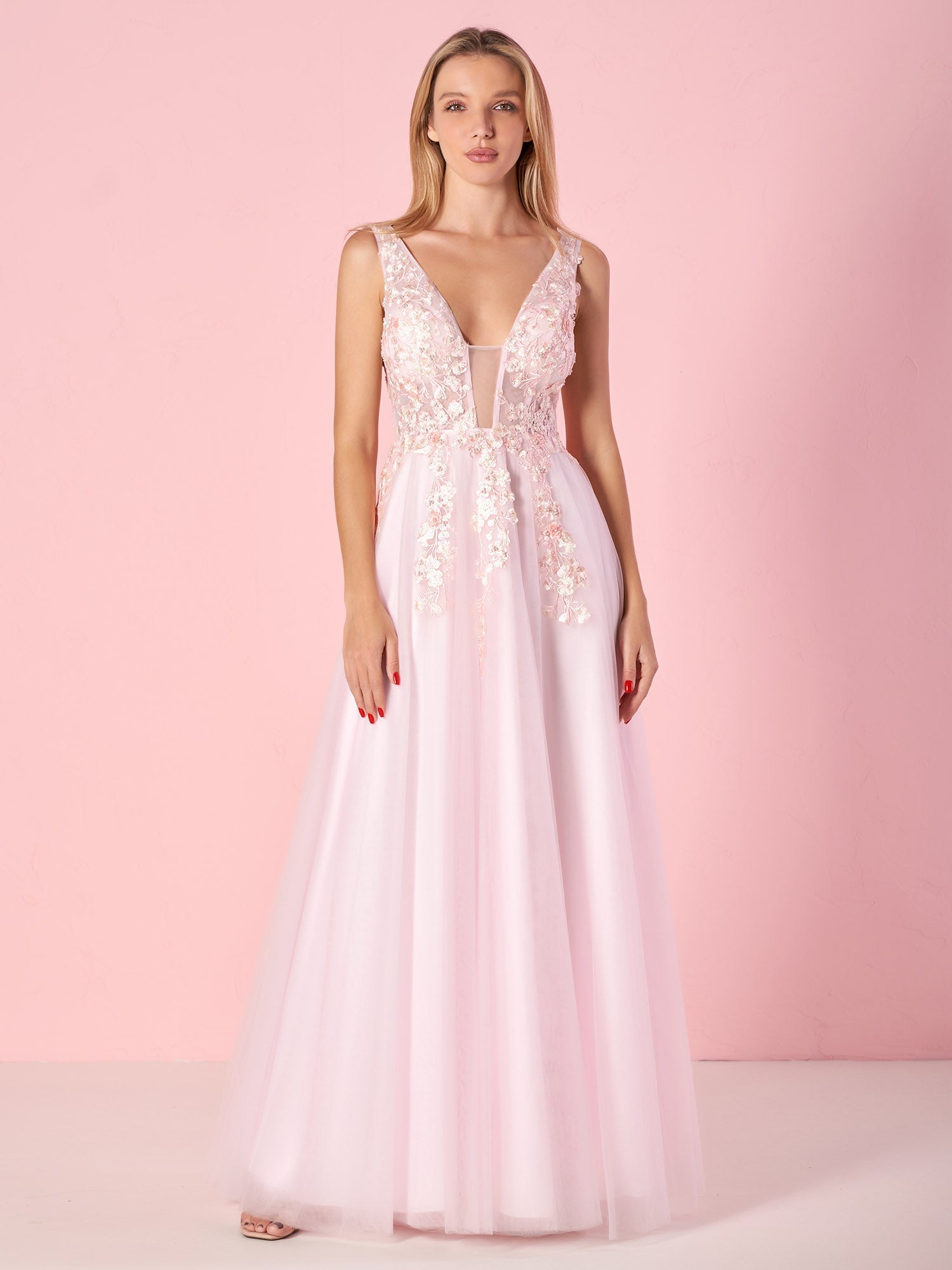Elegant A-line V-Neck Tulle Floor-Length Prom Dress with Lace Appliques