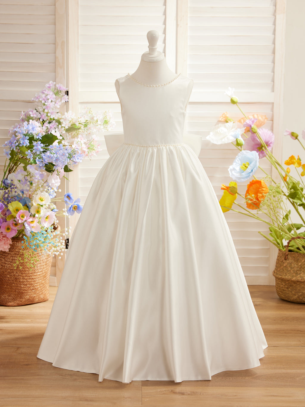 Sleeveless Satin Beaded Neckline and Bow Detail Dress