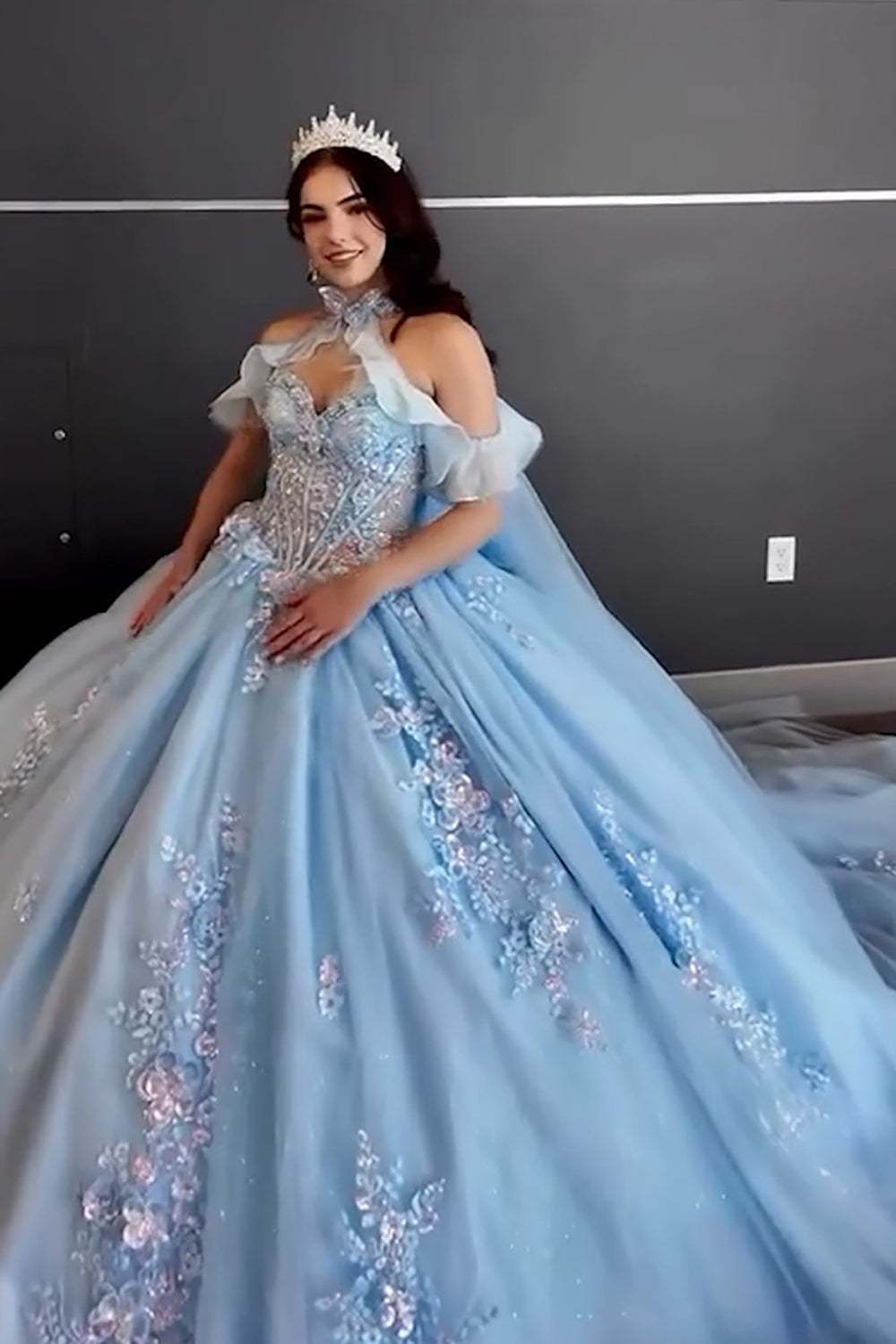 Sweetheart Tulle Ball Gown Applique Quinceanera Dress with Beading
