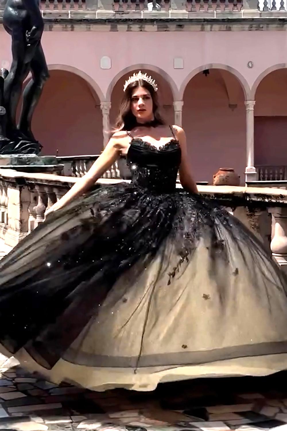 Sparkly Tulle Spaghetti Straps Quinceanera Dress with Appliques