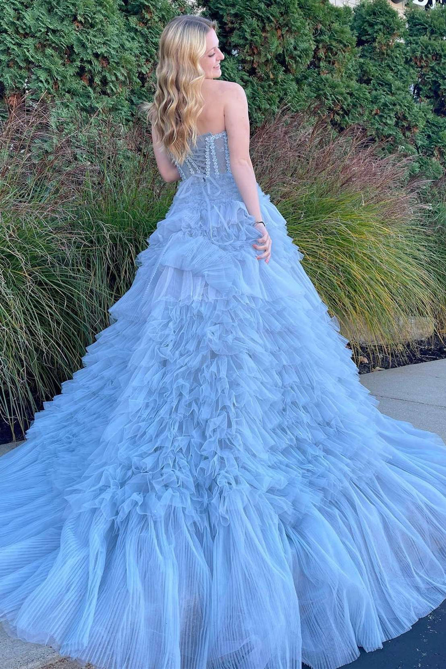 Princess A-line Strapless Tiered Tulle Prom Dress