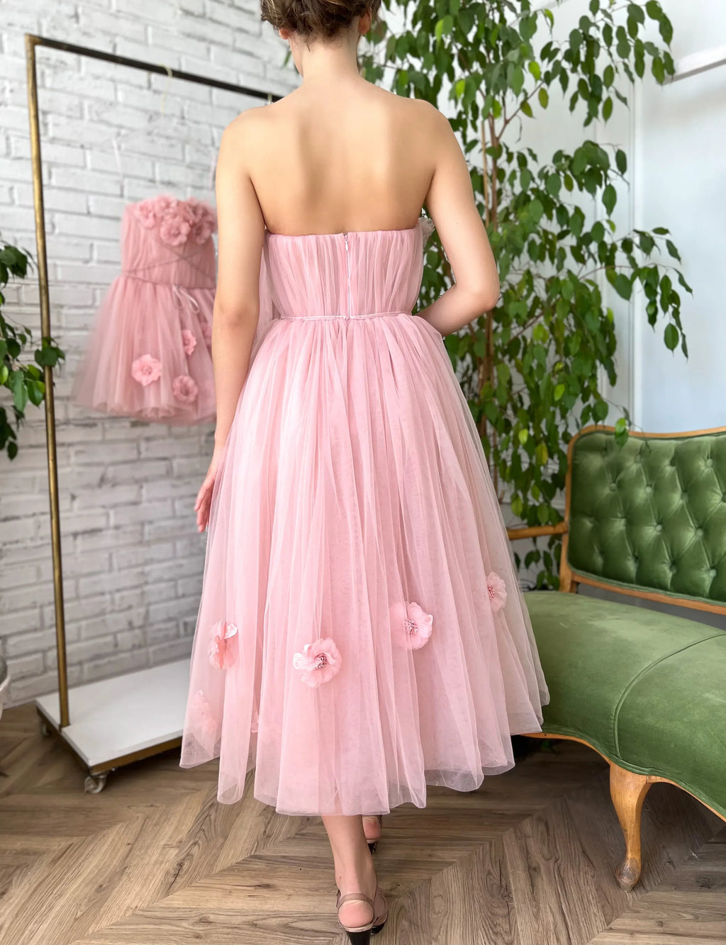 Pink dress with flowers on the shoulders-3