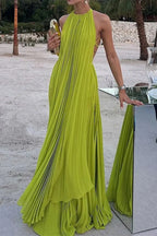 Chic Halter Ruched/Pleats Maxi Prom Dresses