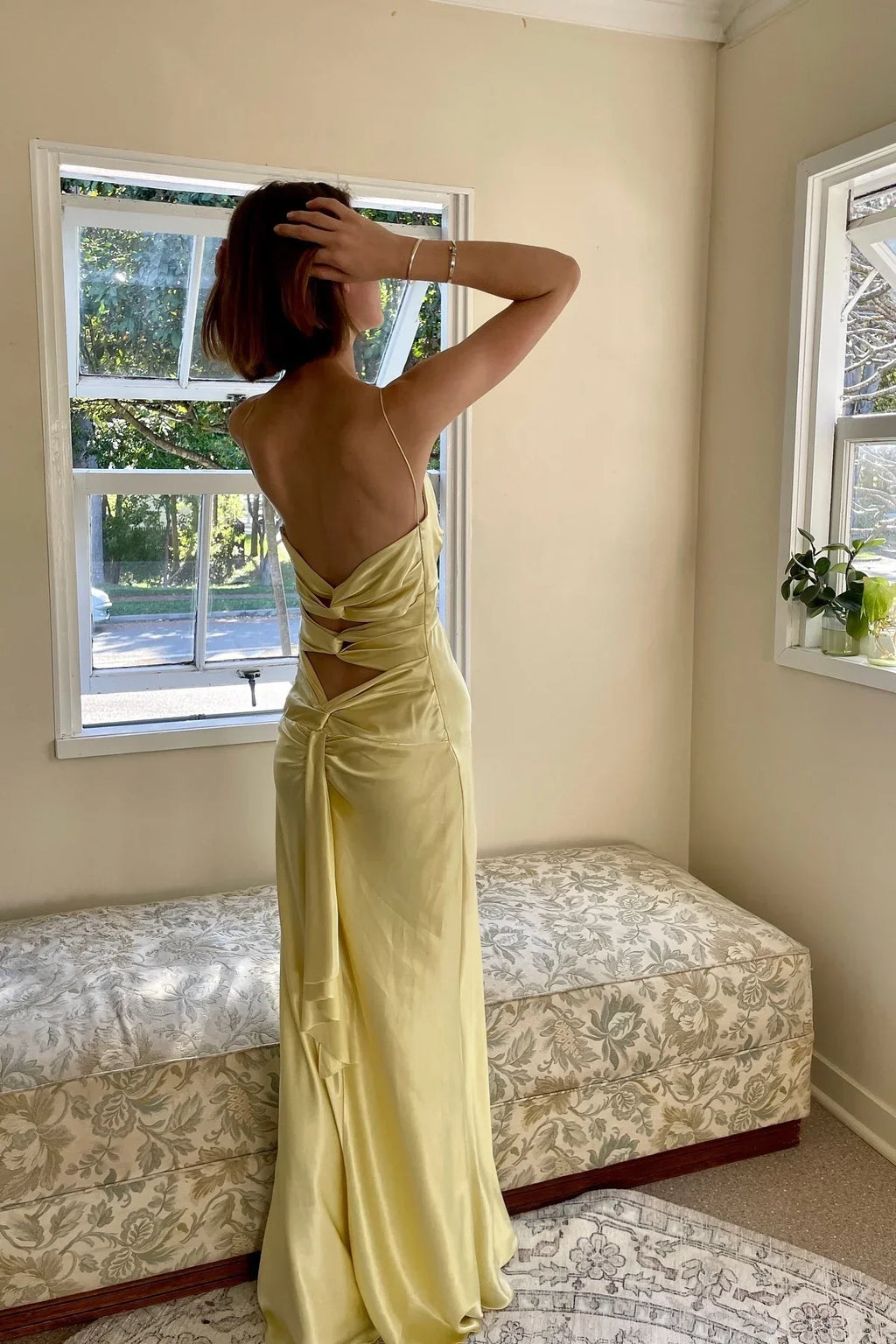 Chic Sheath Spaghetti Straps Yellow Long Party Dress with Keyhole Back Prom Dresses