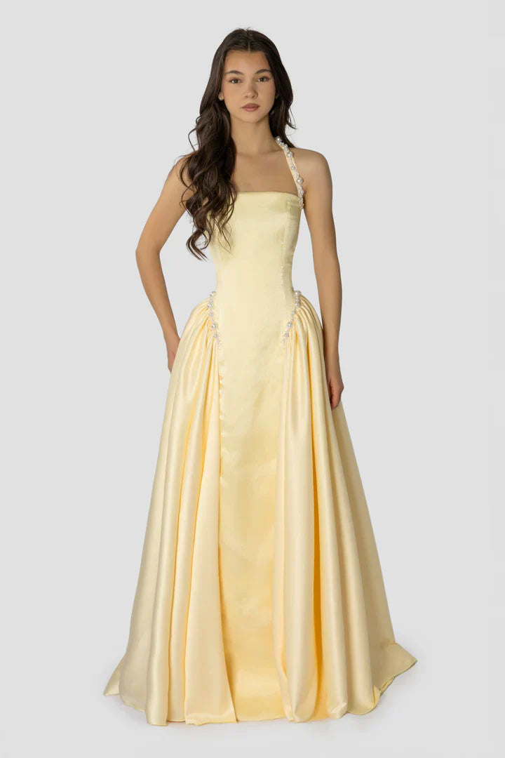 Elegant Halter Sleeveless Pearls Backless Embroidered Sweep Dress Prom Dresses