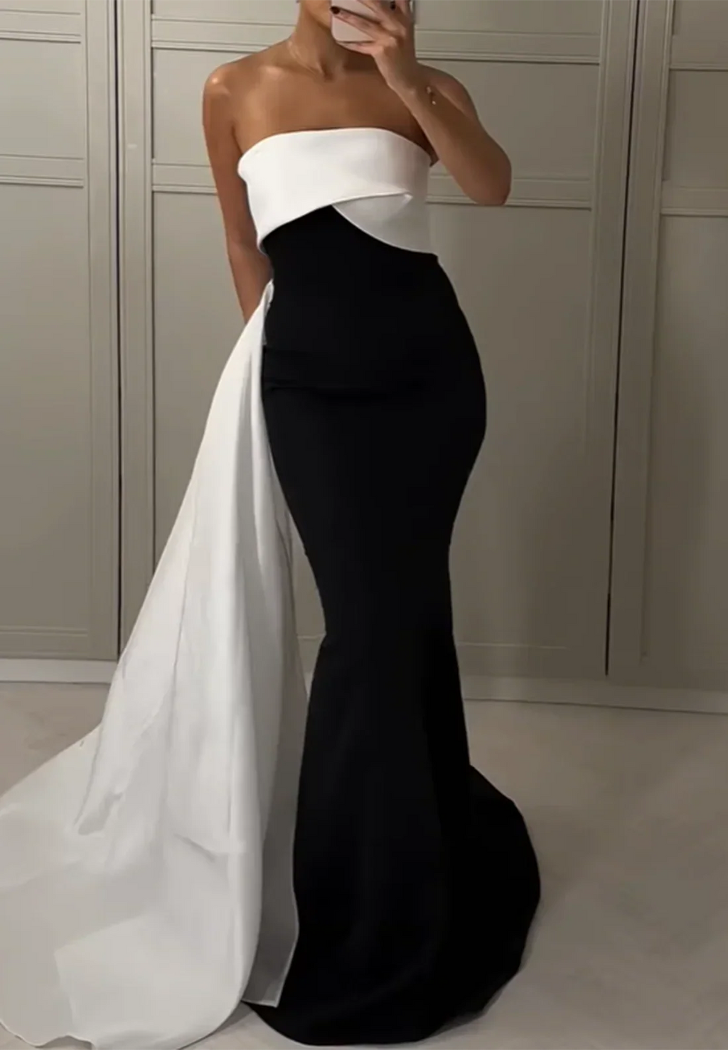 Chic Straight Across Sleeveless Sleek Mermaid Evening Formal Dress