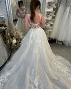 Designer  A-line  Spaghetti Straps Sleeveless Tulle Wedding Dresses With Lace