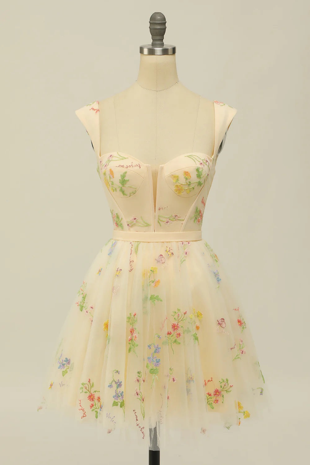 Floral Embroidery Sweetheart Homecoming Dress Short Party Dress