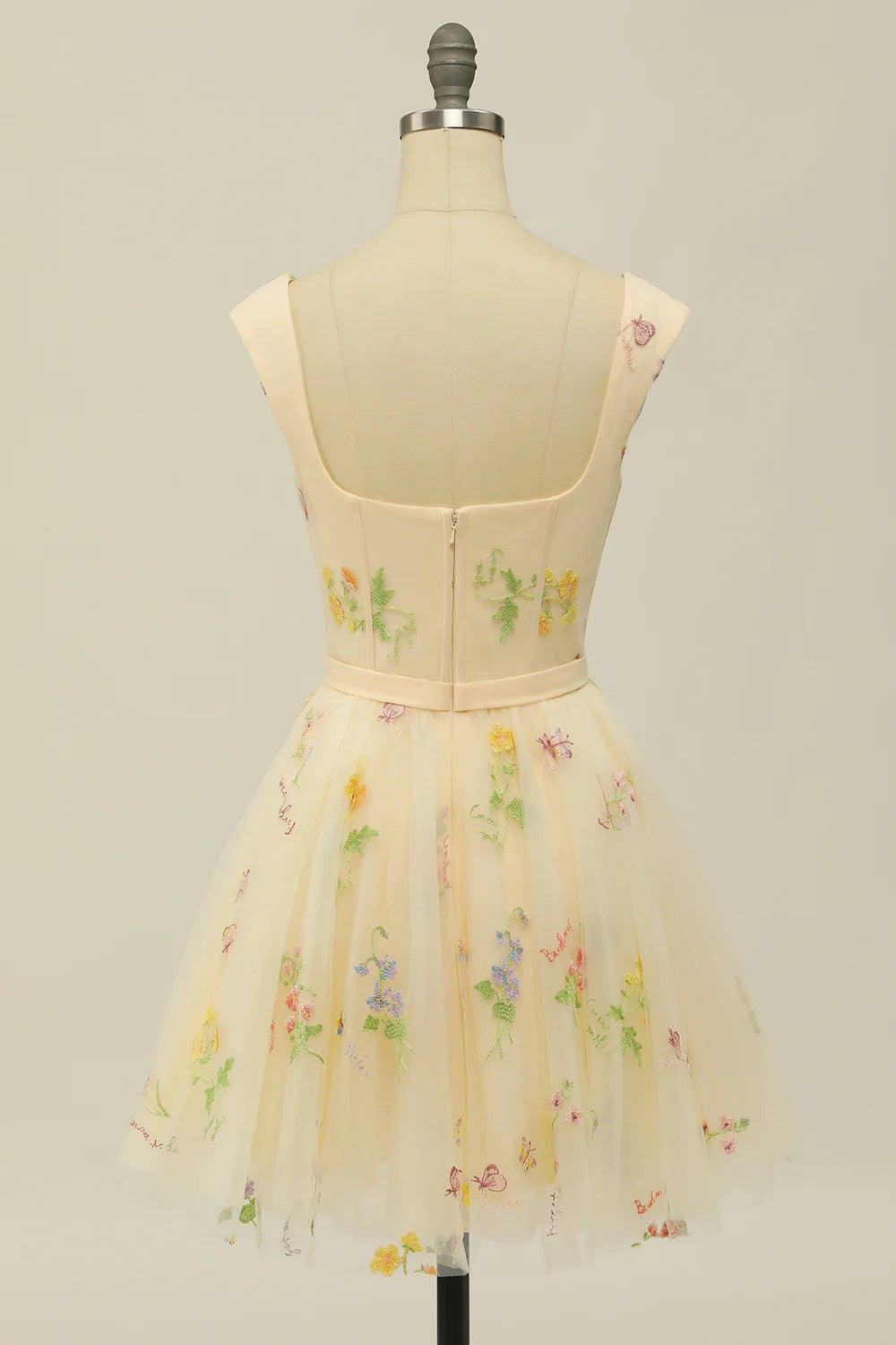 Floral Embroidery Sweetheart Homecoming Dress Short Party Dress