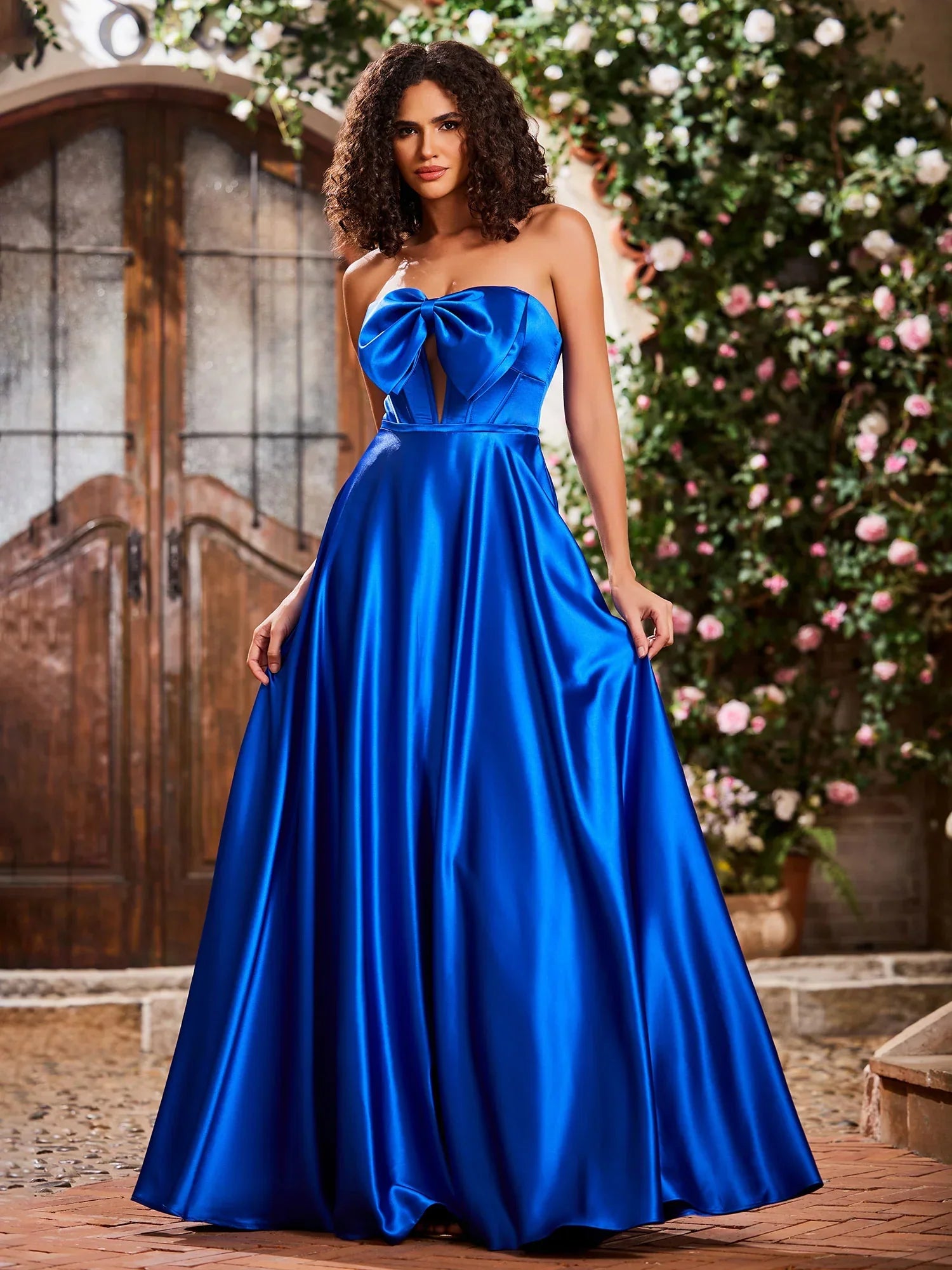 Glamorous Strapless Satin Ball Gown with Bow Detail: Prom Dress