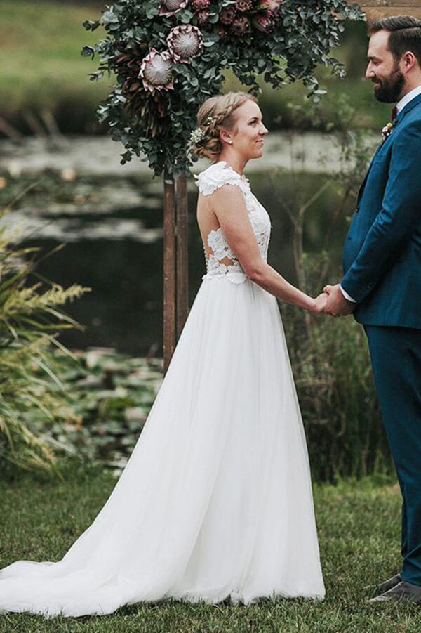 Ivory Tulle Rustic Lace Appliques V-neck Wedding Dresses, Bridal Gowns