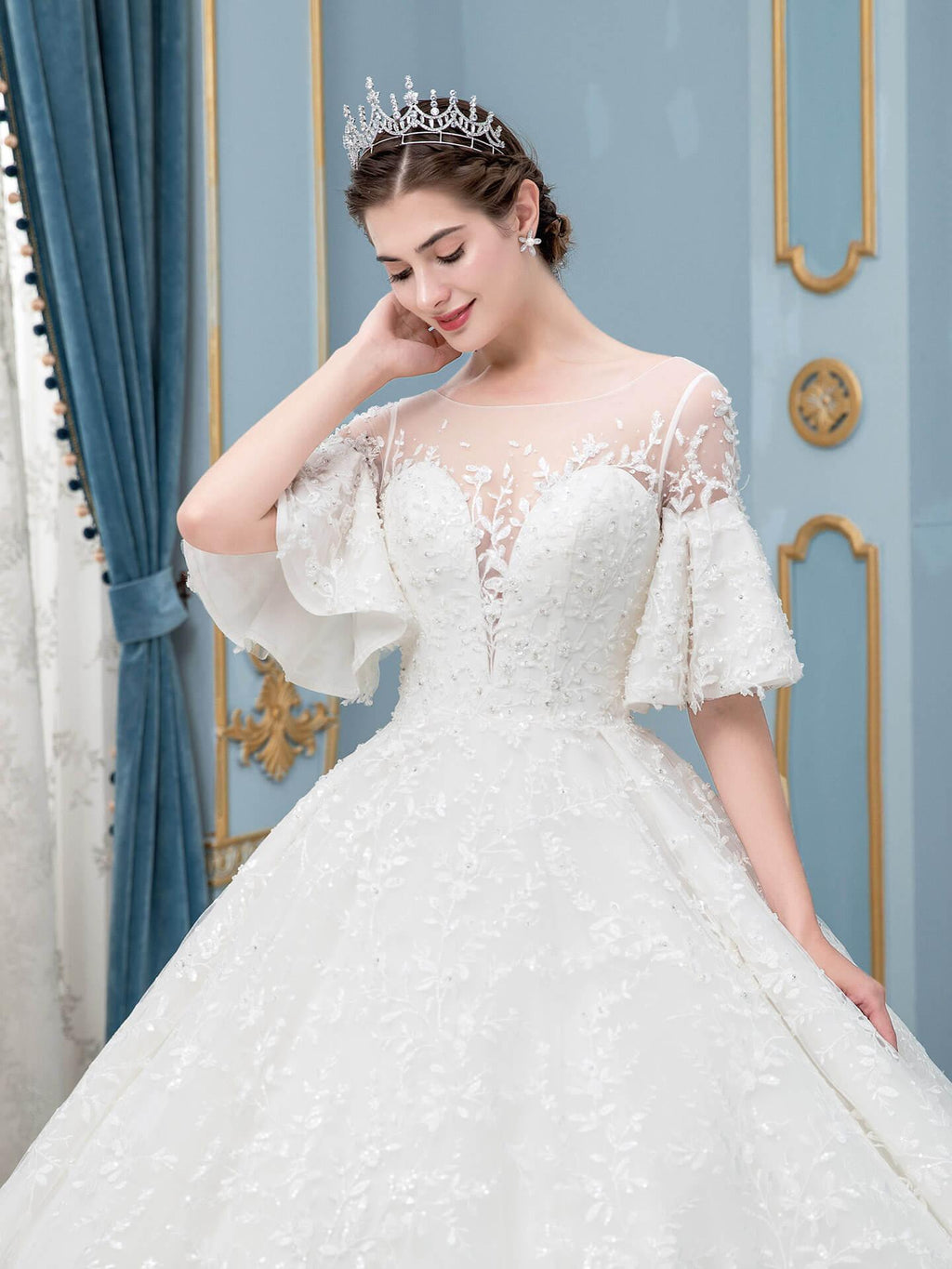 Ball Gown Lace Beaded Wedding Dresses Long Sleeveless Floor Length