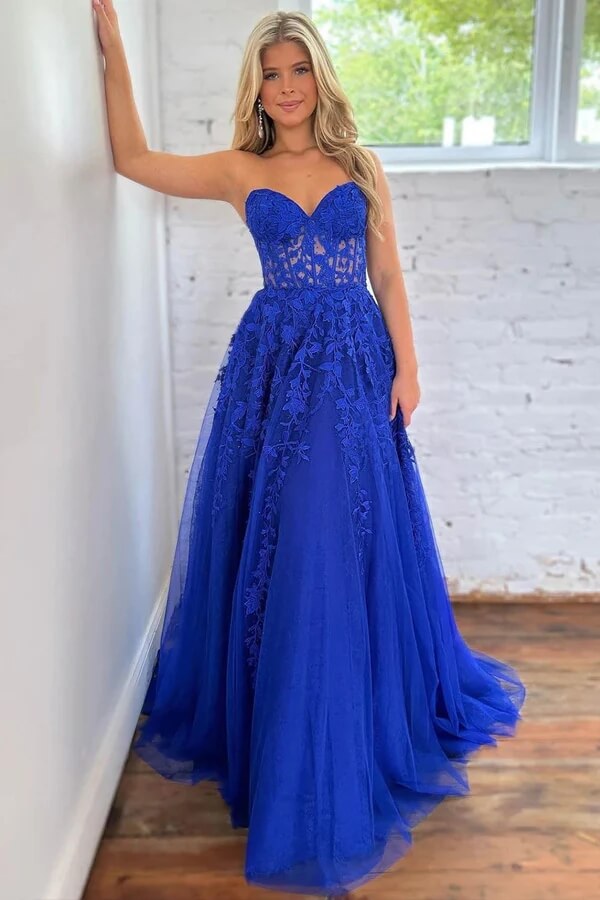 Tulle A-line Sweetheart Strapless Lace Appliques Prom Dresses