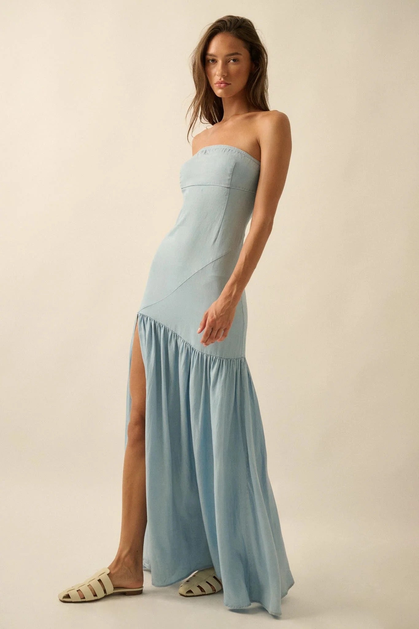 Light Chambray Maxi Dresses with Strapless Neckline High Side Slit Ruffled Hem for Beach Vacation and Weekend Outing
