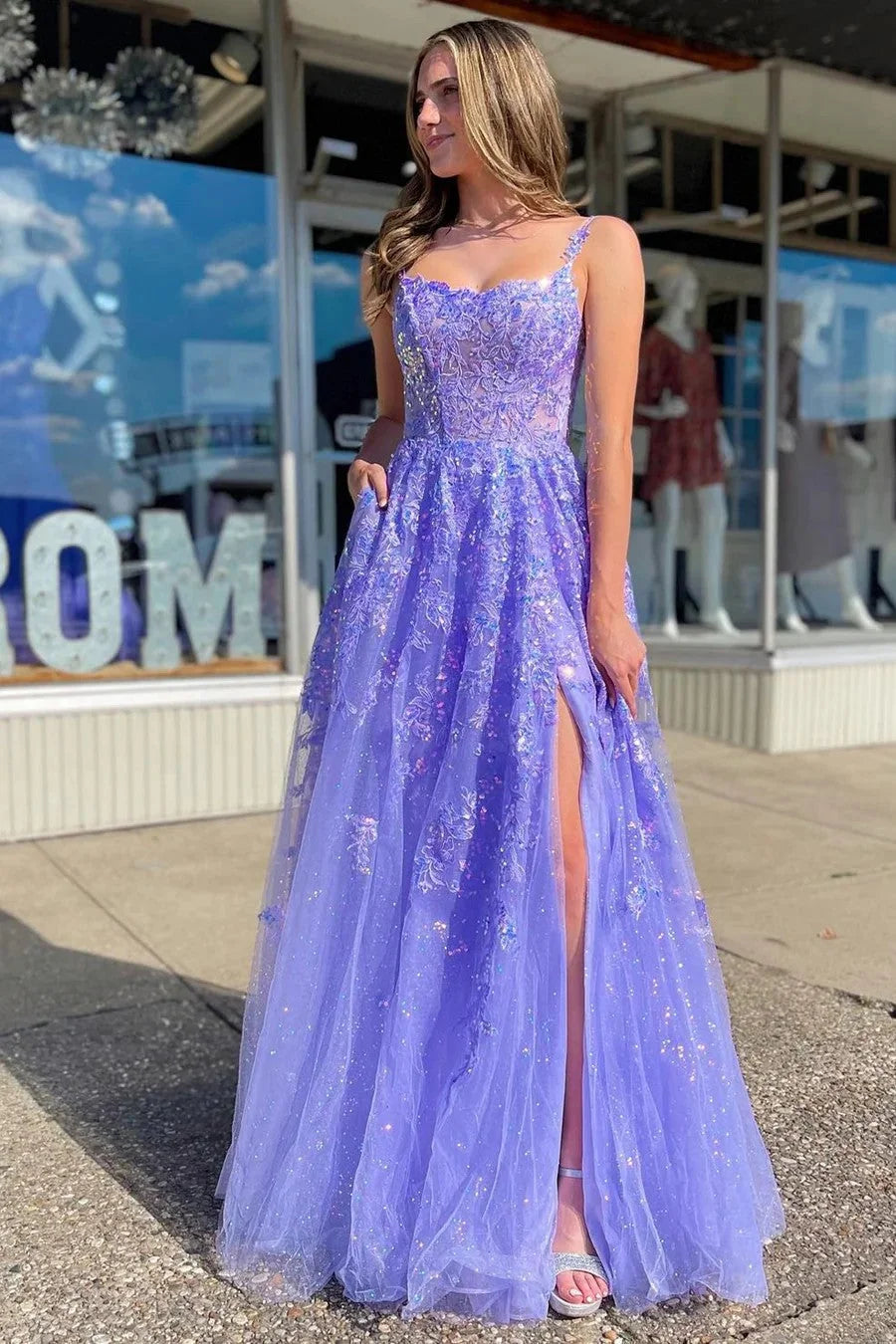 Luxury Lavender Prom Dresses with Tulle Fabric Sequin Lace Embroidery and Pockets
