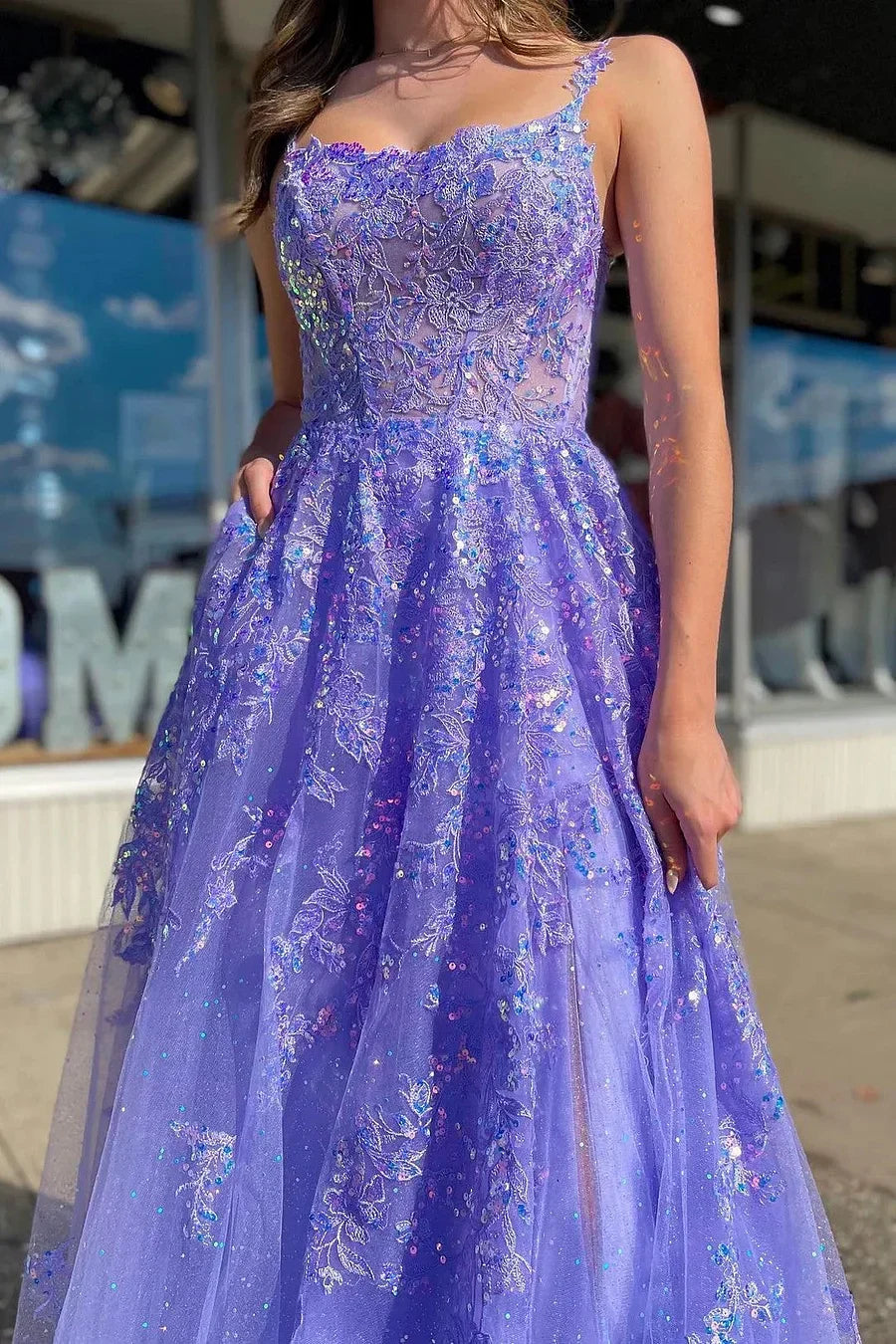 Luxury Lavender Prom Dresses with Tulle Fabric Sequin Lace Embroidery and Pockets