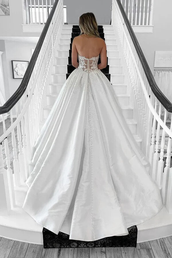 Satin Ball Gown Sweetheart Vintage Wedding Dresses With Lace Appliques
