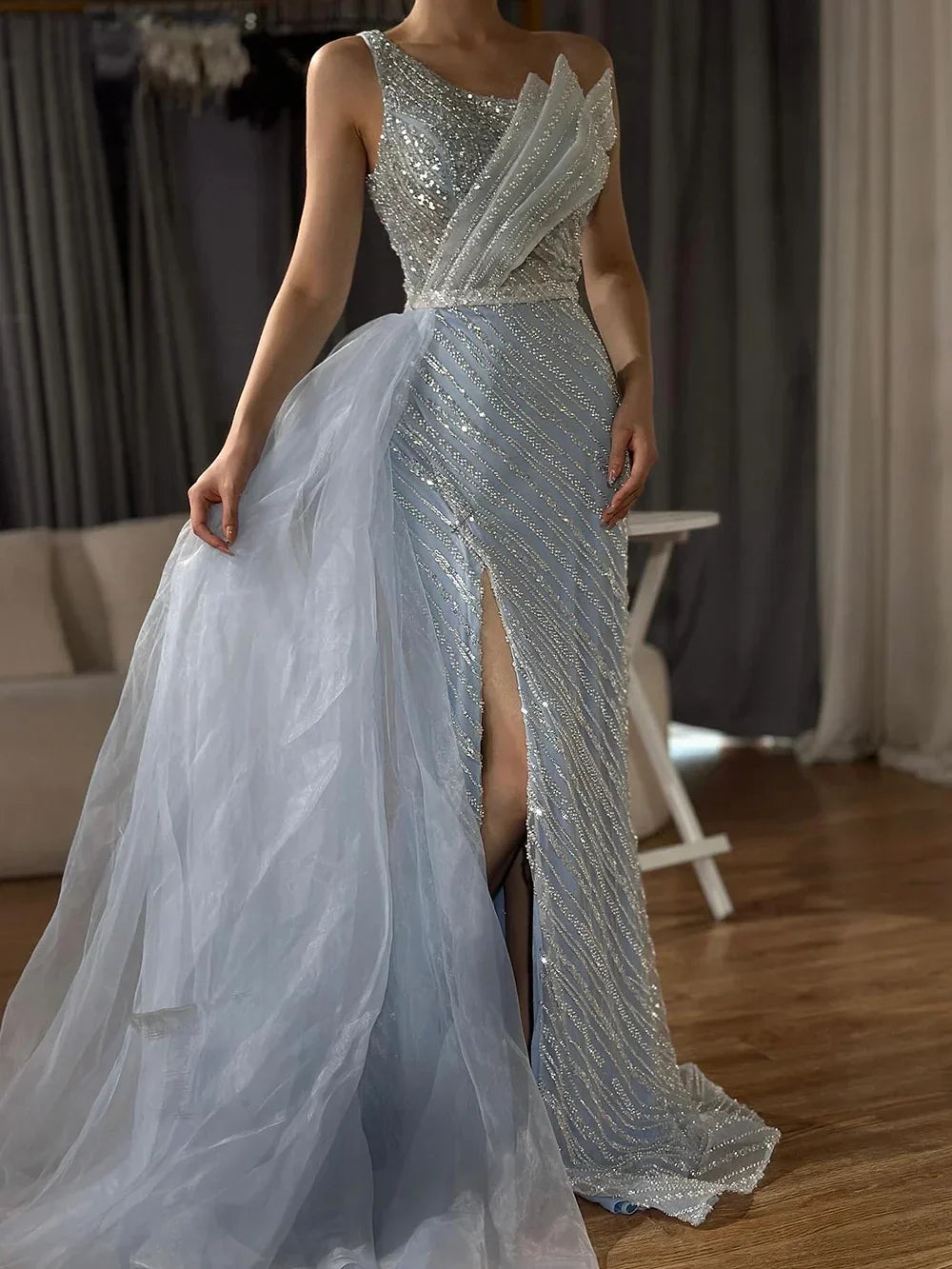 Luxury Dubai &nbsp;Blue One Shoulder Split Saudi Evening Gown with Beaded Side Overskirt Dress for Formal Occasion&nbsp;