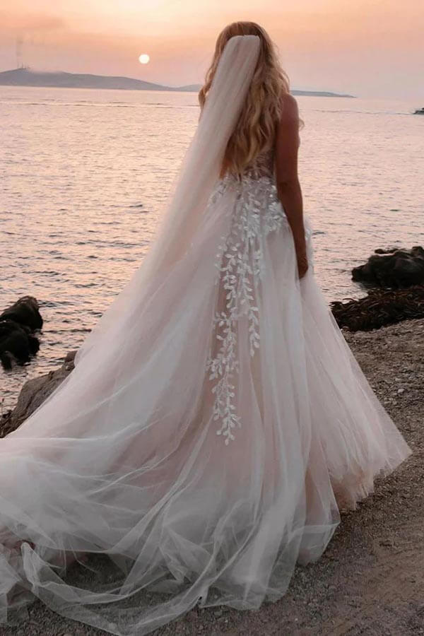 Tulle A-line Sweetheart Lace Appliques Bohemian Wedding Dresses