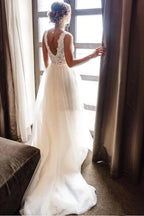 Tulle A-line V-neck Backless Beach Wedding Dresses With Sweep Train