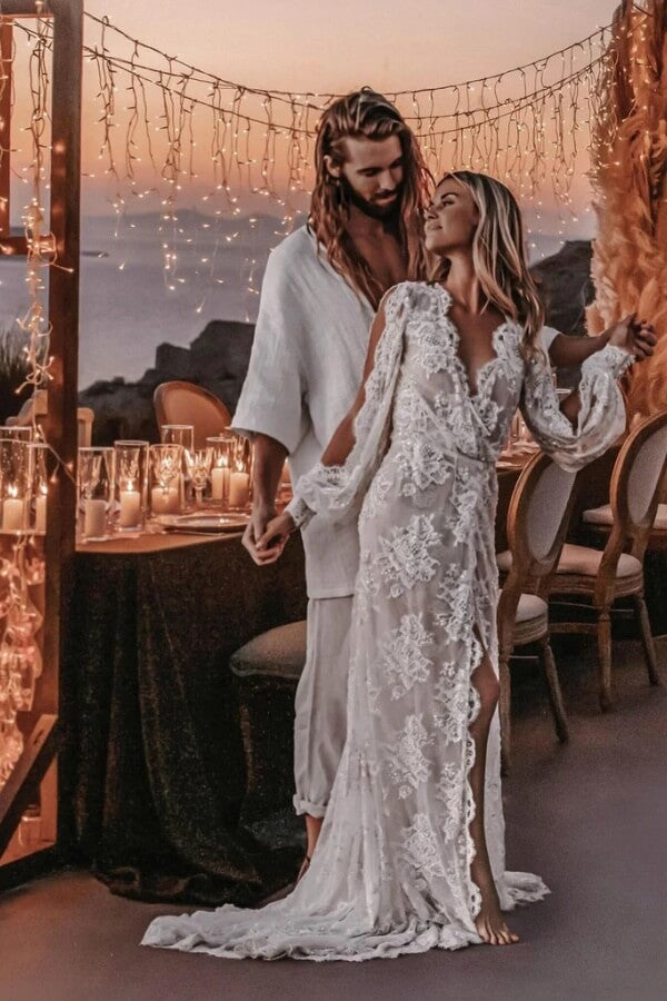Tulle Sheath V-neck Beaded Lace Appliques Long Sleeve Wedding Dress