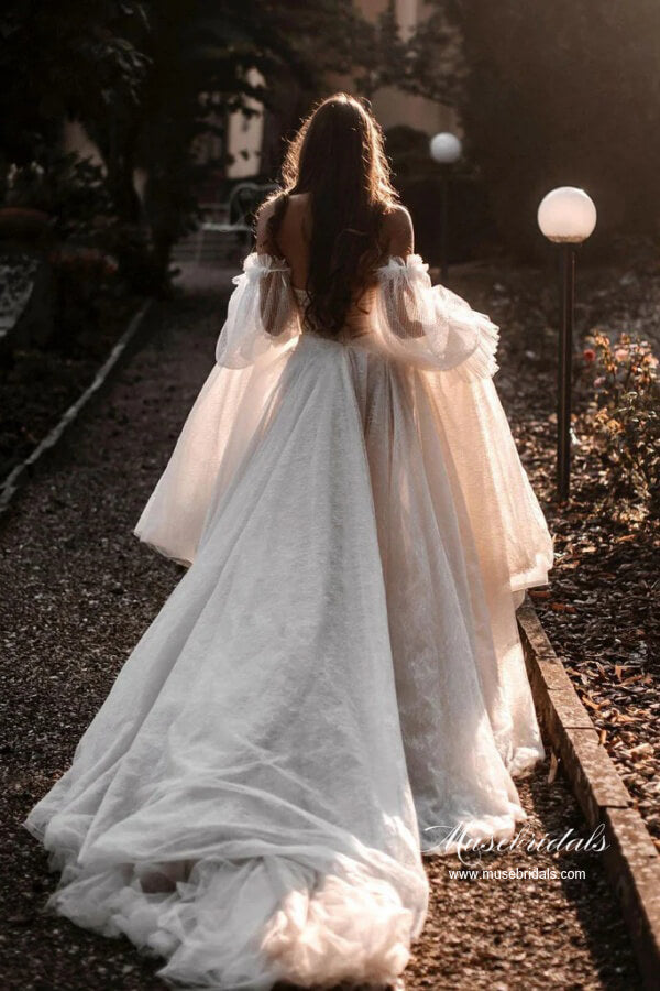 Tulle A-line Sweetheart Lace Long Sleeves Chapel Train Wedding Dresses