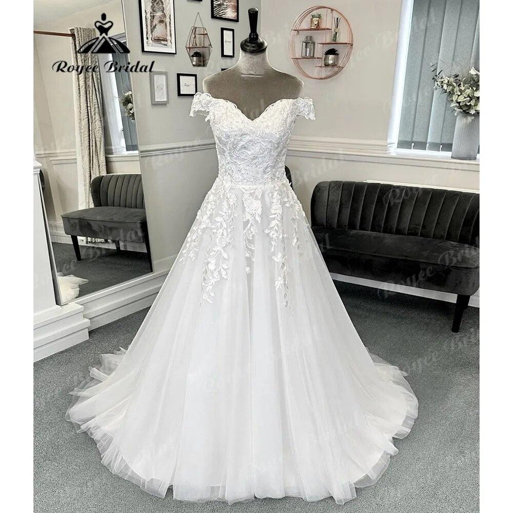 Vinatge Off Shoulder Lace A Line Wedding Dress for Women  V Neck Short Cap Sleeve Bridal Gown Sweep Train Vestido Novia Sexy