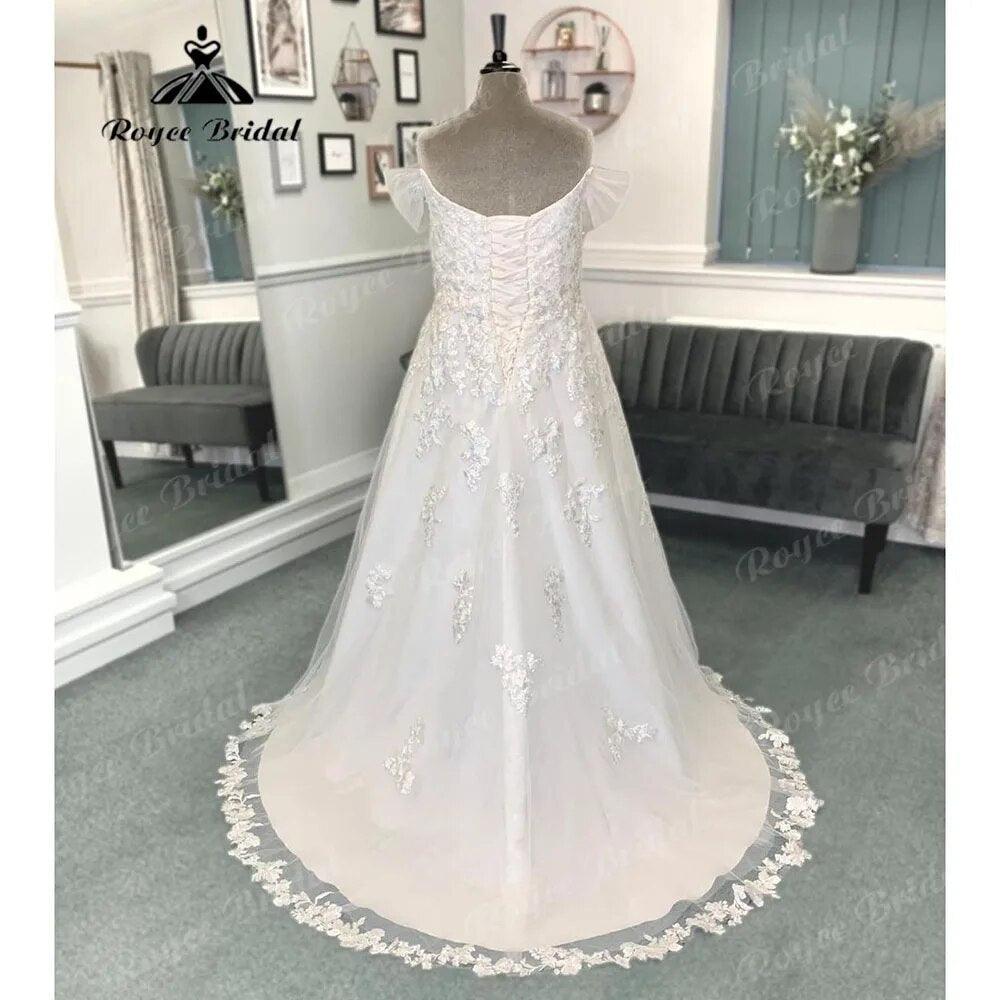 Vinatge Off Shoulder Wedding Dress with Cap Sleeve Lace Applique Bridal Gown for Women Sweep Train suknia slubna Roycebrida