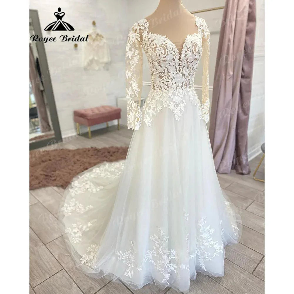 Vintage Boho Lace Long Sleeve Open Back Wedding Gown for Women Appliques Wedding Dress with V Neck Bridal Gown Custom Made