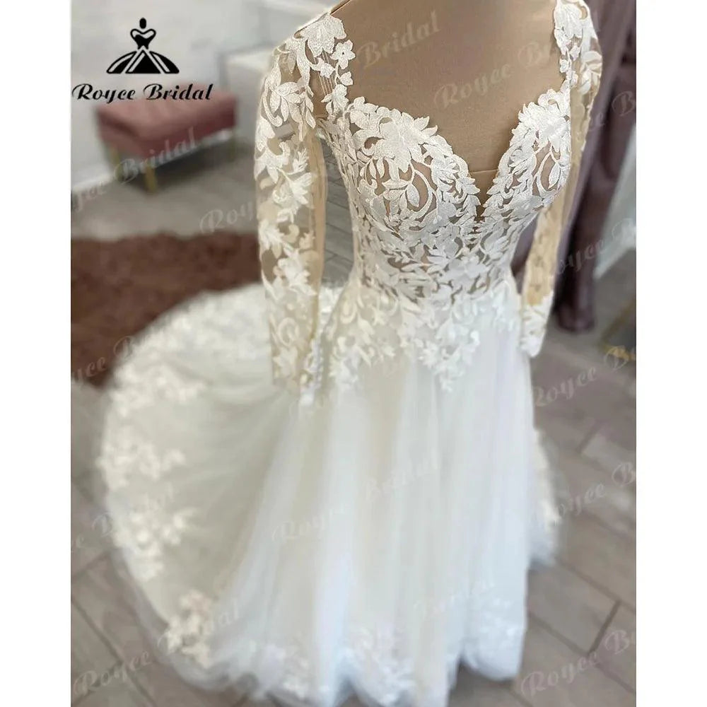 Vintage Boho Lace Long Sleeve Open Back Wedding Gown for Women Appliques Wedding Dress with V Neck Bridal Gown Custom Made