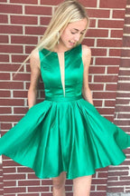 A-line Bateau Backless Knee Length Green Homecoming Dress with Pockets