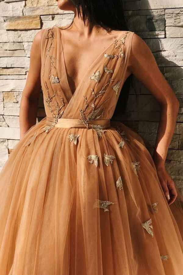 A-Line V-Neck BacklessTulle Homecoming Dress with Appliques