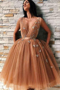 A-Line V-Neck BacklessTulle Homecoming Dress with Appliques