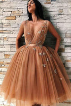 A-Line V-Neck BacklessTulle Homecoming Dress with Appliques