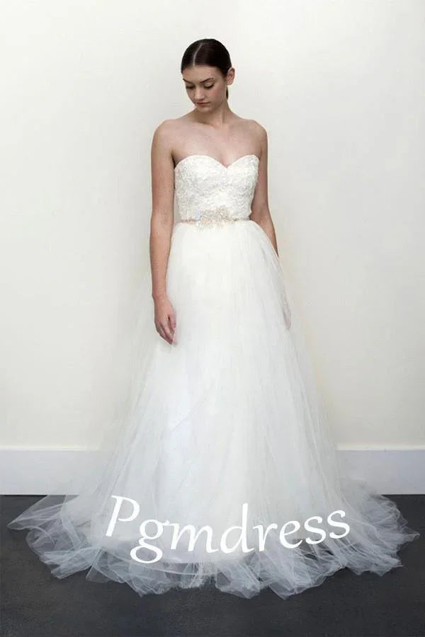 A-line  Lace  Tulle Strapless Sweetheart Neck Wedding Dress
