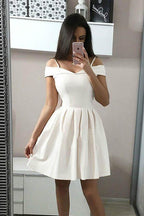 A-Line Spaghetti Straps Satin Homecoming Dress Short Prom Dress