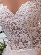 A-Line/Princess Tulle Applique Bateau Sleeveless Court Train Wedding Dresses