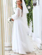 Beach Wedding Dresses A-Line Off Shoulder Long Sleeve Floor Length Tulle Bridal Gowns With Lace Insert Appliques