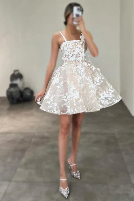Beautiful A-Line Tulle Lace Spaghetti Straps Sleeveless Short Wedding Dress With Appliques
