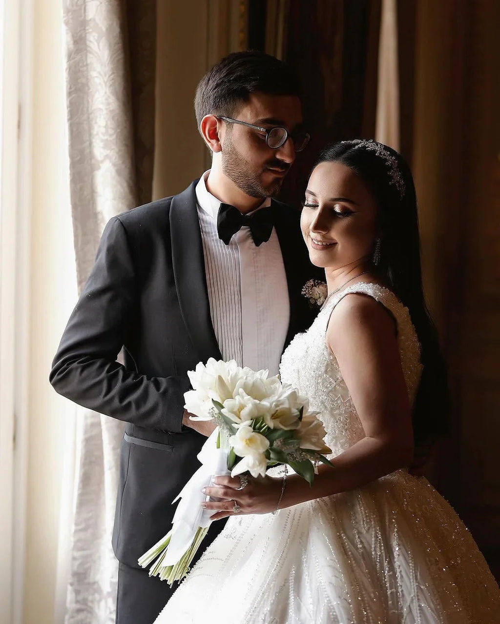 Beautiful Long A-line Sleeveless Beading Wedding Dress With Lace
