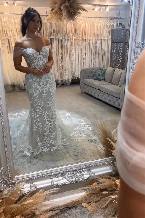Beautiful Long Mermaid Off-the-shoulder Appliques Sleeveless Wedding Dress With Lace