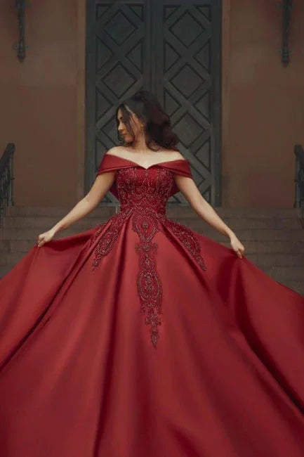 Off-the-shoulder A-Line Satin Wedding Dresses Bridal Gowns With Lace