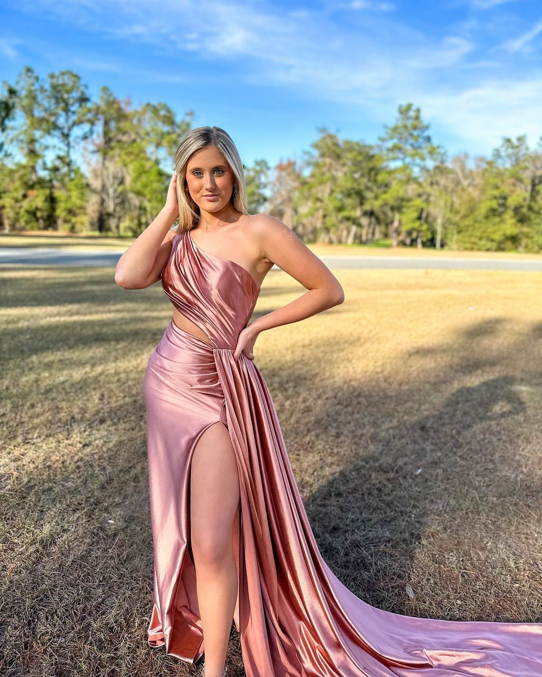 Charming Mermaid One Shoulder Satin Prom Dresses with Slit