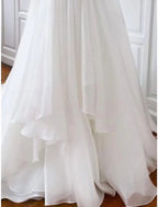 Casual Wedding Dresses Sheath / Column Camisole Sleeveless Court Train Chiffon Bridal Gowns With Pleats
