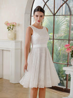 Charming A-Line Tulle Polyester Scoop Sleeveless Off White Prom Dresses With Sequined