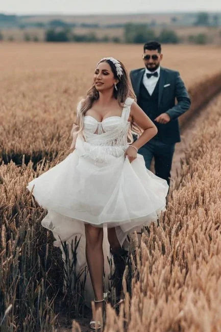 Charming Long  A-line Tulle Sleeveless Wedding Dress with Lace