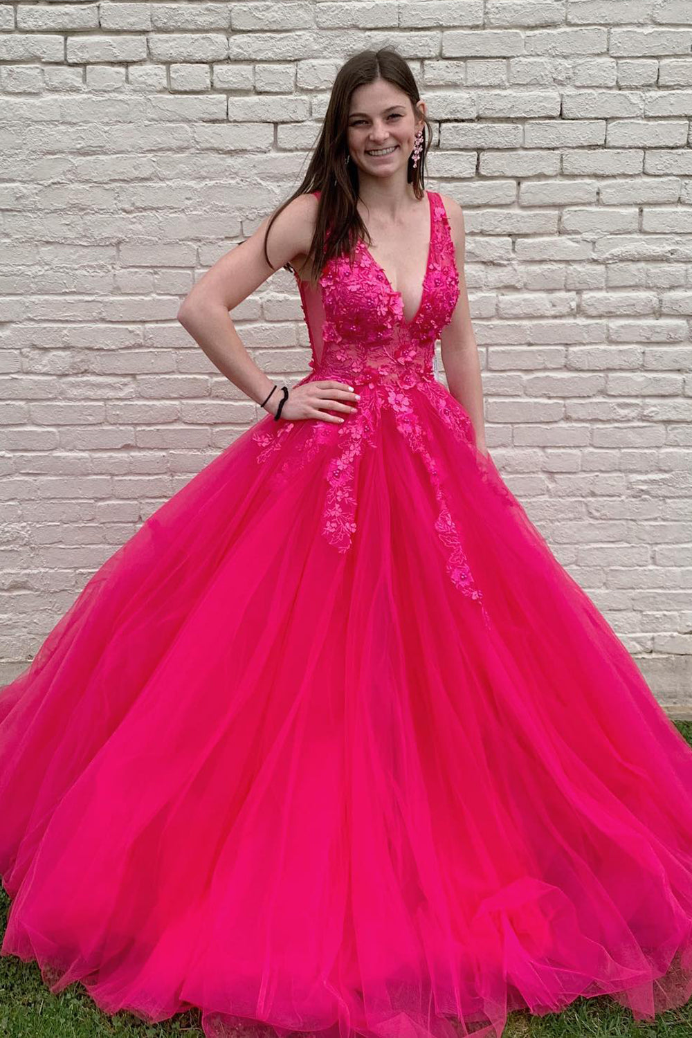 A-Line V-Neck Long Prom Dress With Appliques