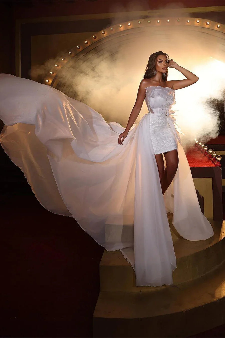 Designer Sleeveless Wedding Dress With Ruffles Bridal Gown With Lace