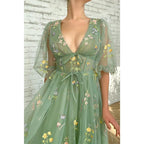 Sexy V-neck Half Sleeves Embroidery Lace Prom Dress with Pockets