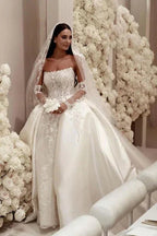 Elegant A-Line Tulle Scoop Sleeveless Wedding Dress With Appliques
